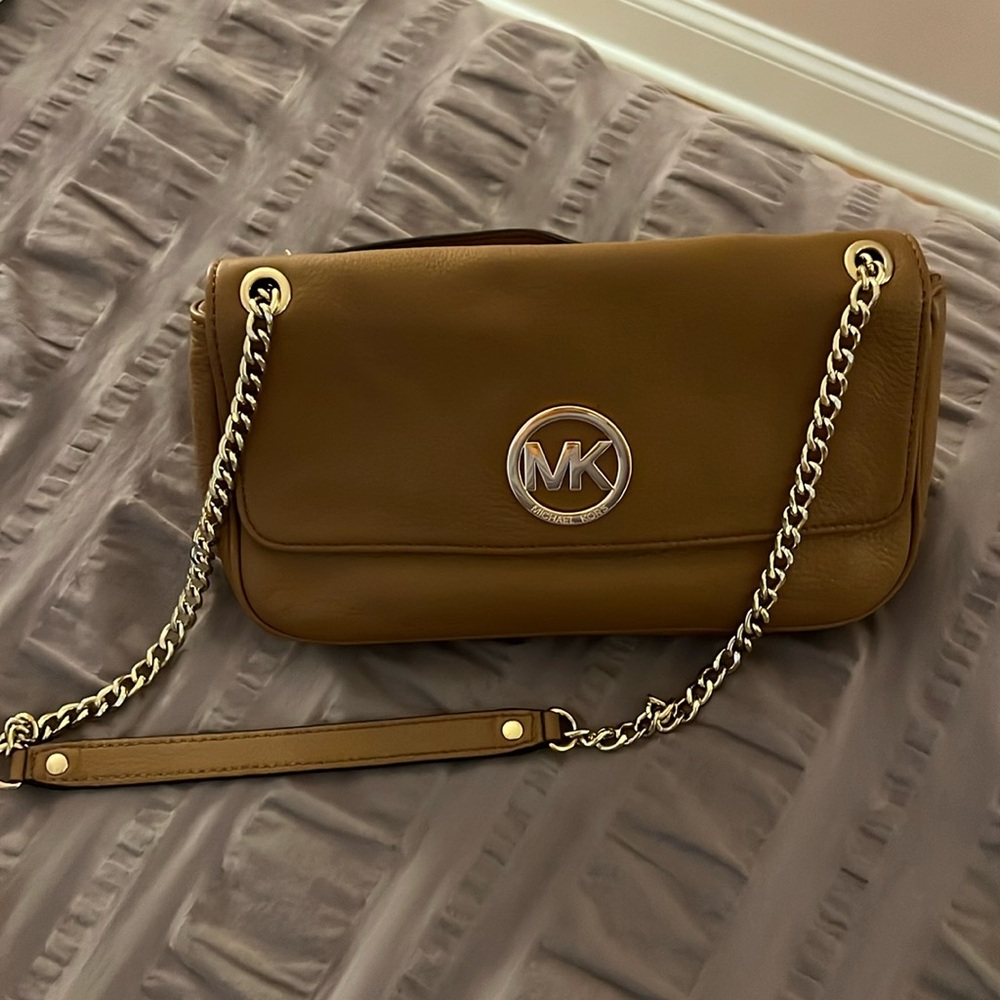 Michael Kors Fulton Flan Shoulder Bag